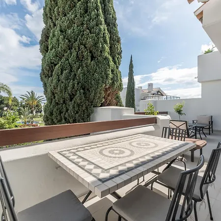 Palm Beachfront Apartment Marbella