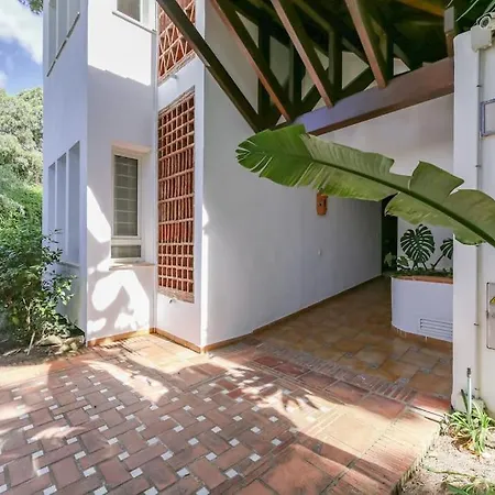 Palm Beachfront * Marbella